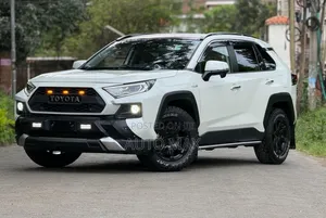 Toyota RAV4 2019 White