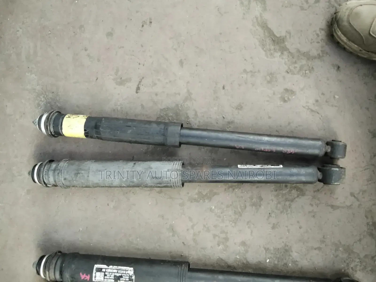 Original Kyb Ex Japan Toyota Isis Rear Shock Absorbers