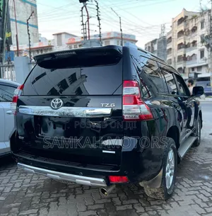 Toyota Land Cruiser Prado 2015 Black