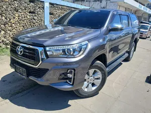 Toyota Hilux 2019 Gray