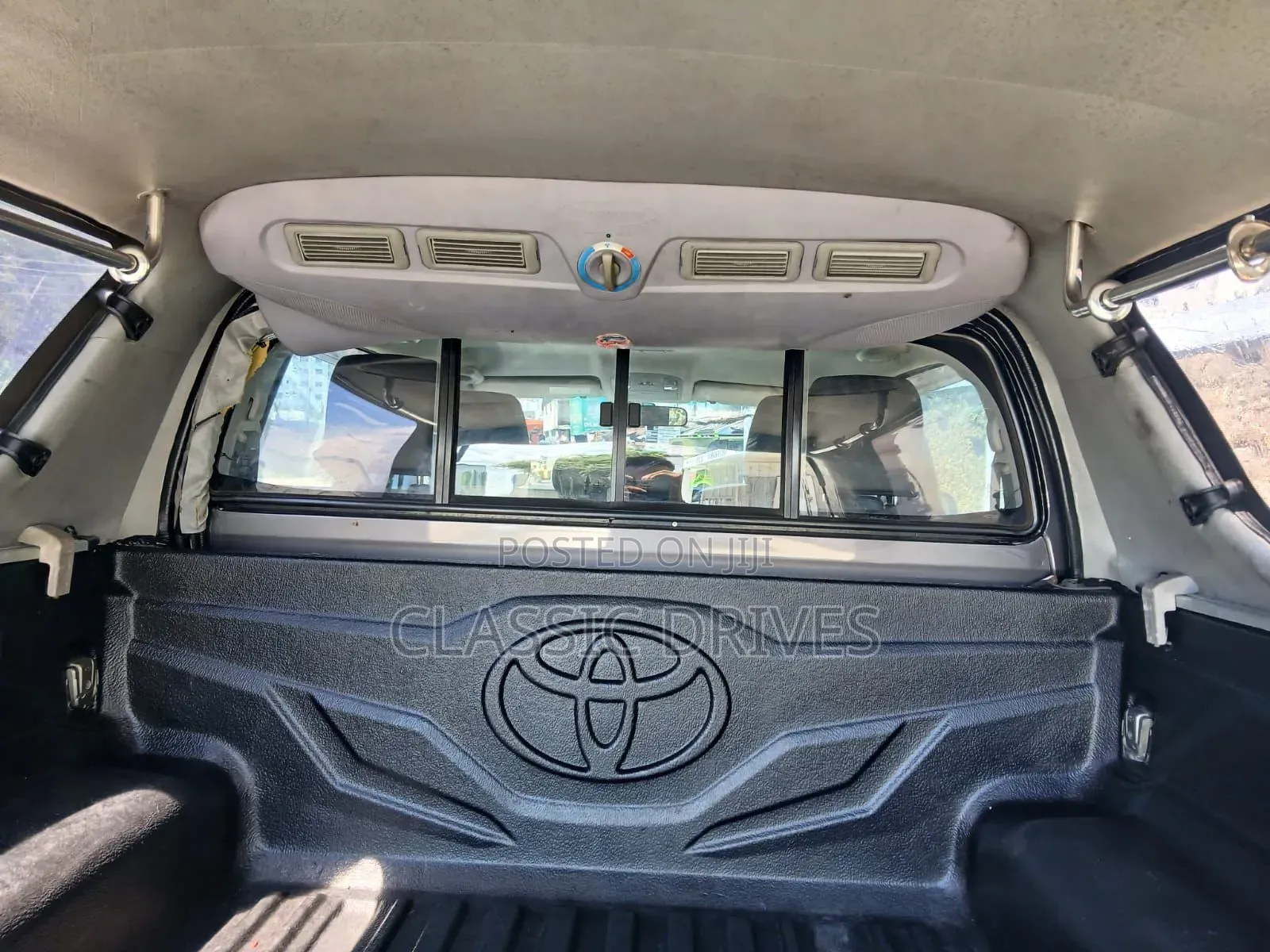 Toyota Hilux 2019 Gray