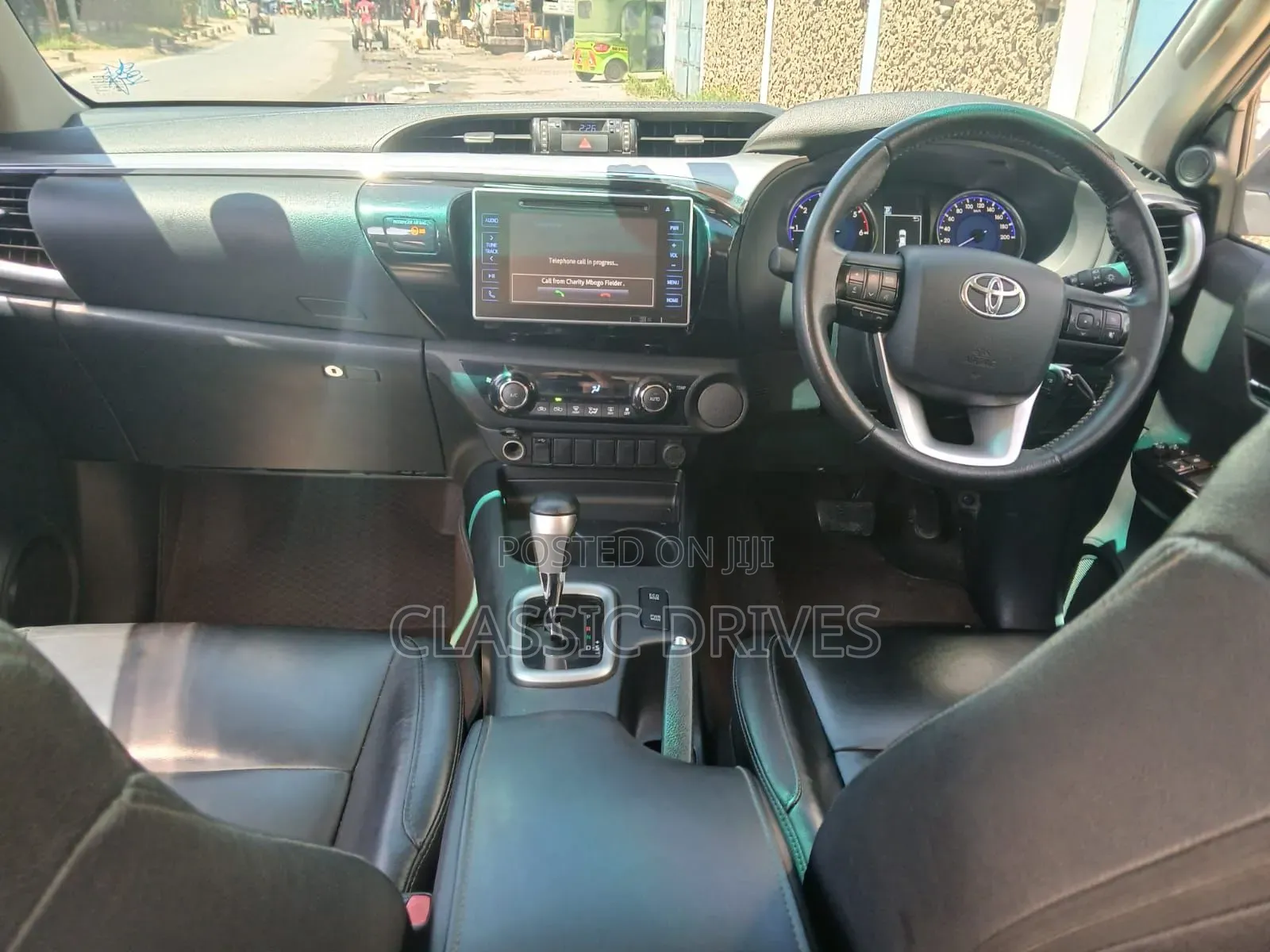 Toyota Hilux 2019 Gray