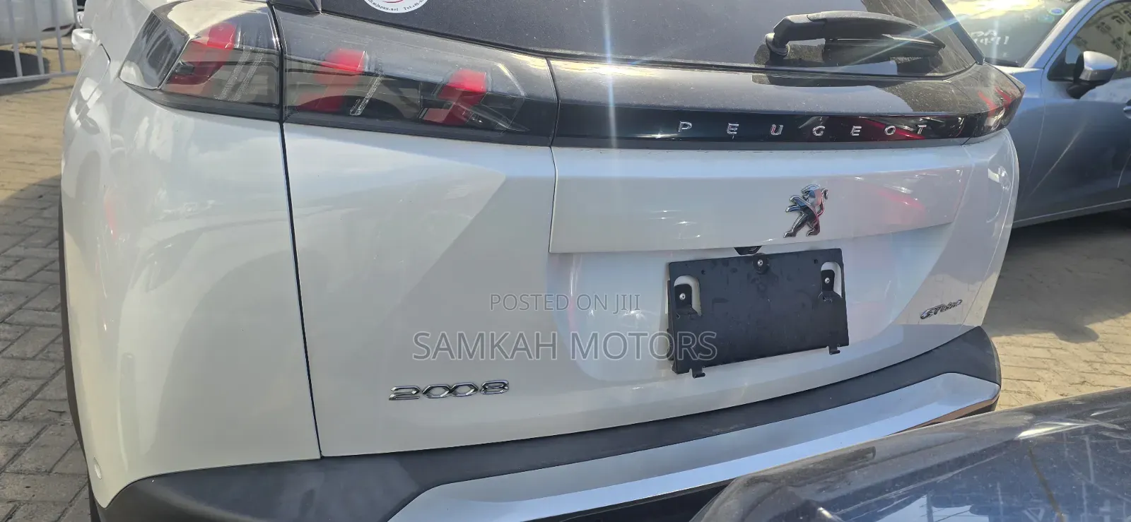 Peugeot 2008 2021 White