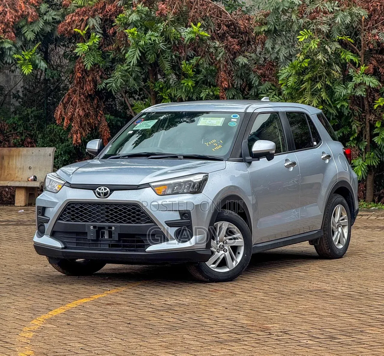 Toyota Raize 2020 Silver