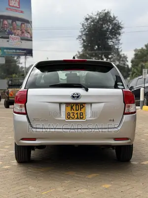 Toyota Corolla Fielder 2015 Silver