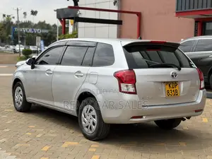 Toyota Corolla Fielder 2015 Silver