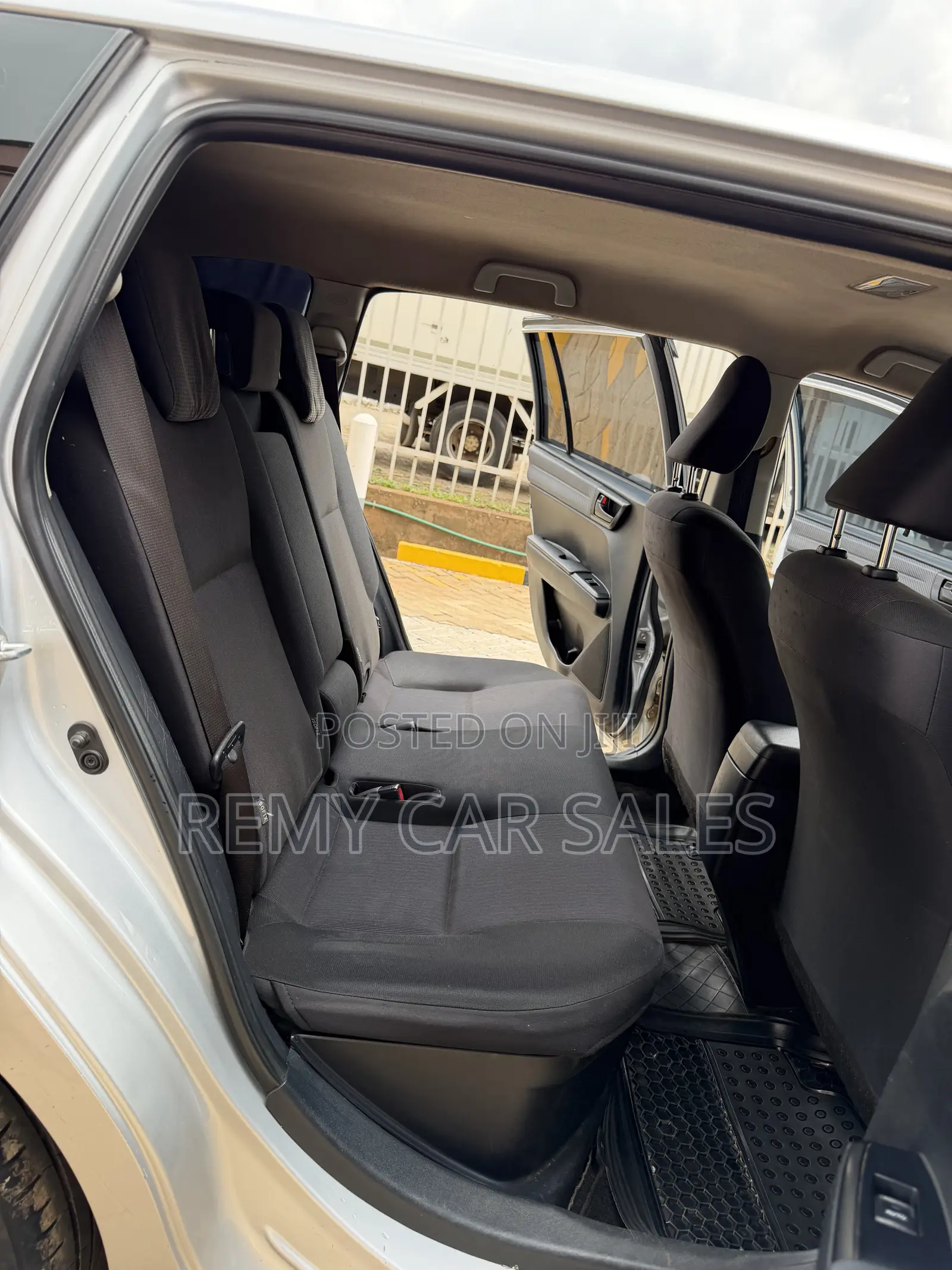 Toyota Corolla Fielder 2015 Silver
