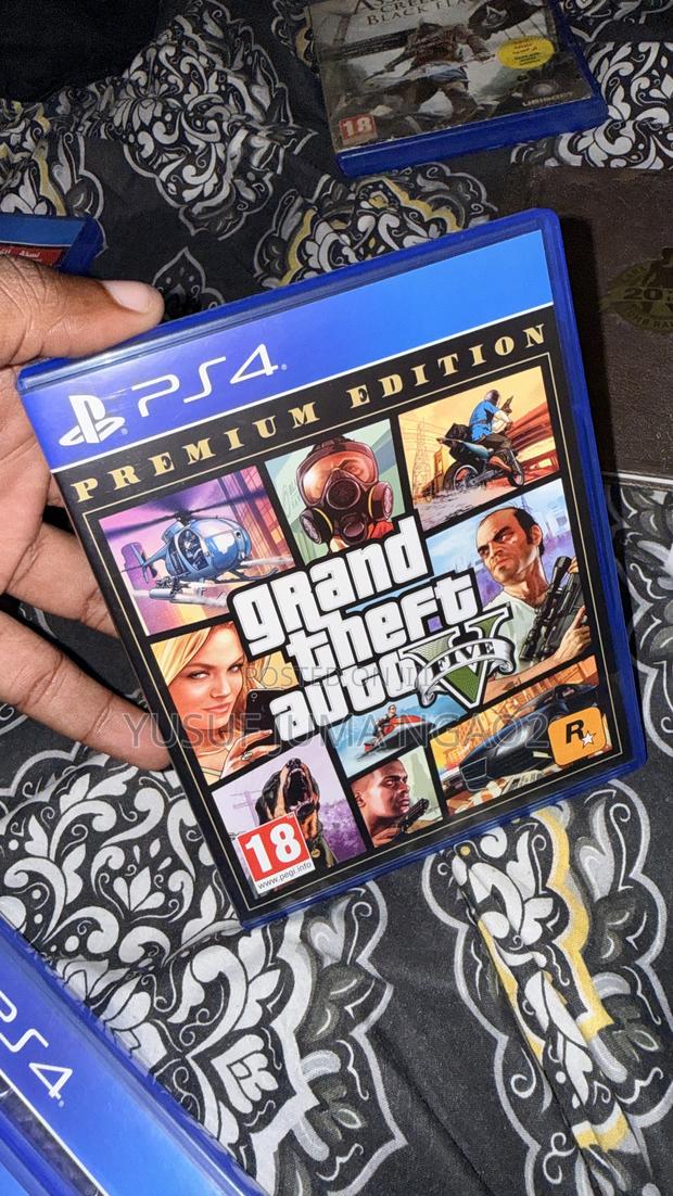 Playstation 4 - thumbnail 3