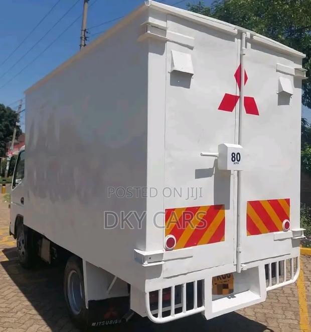 Mitsubishi Canter Fe71 - thumbnail 2