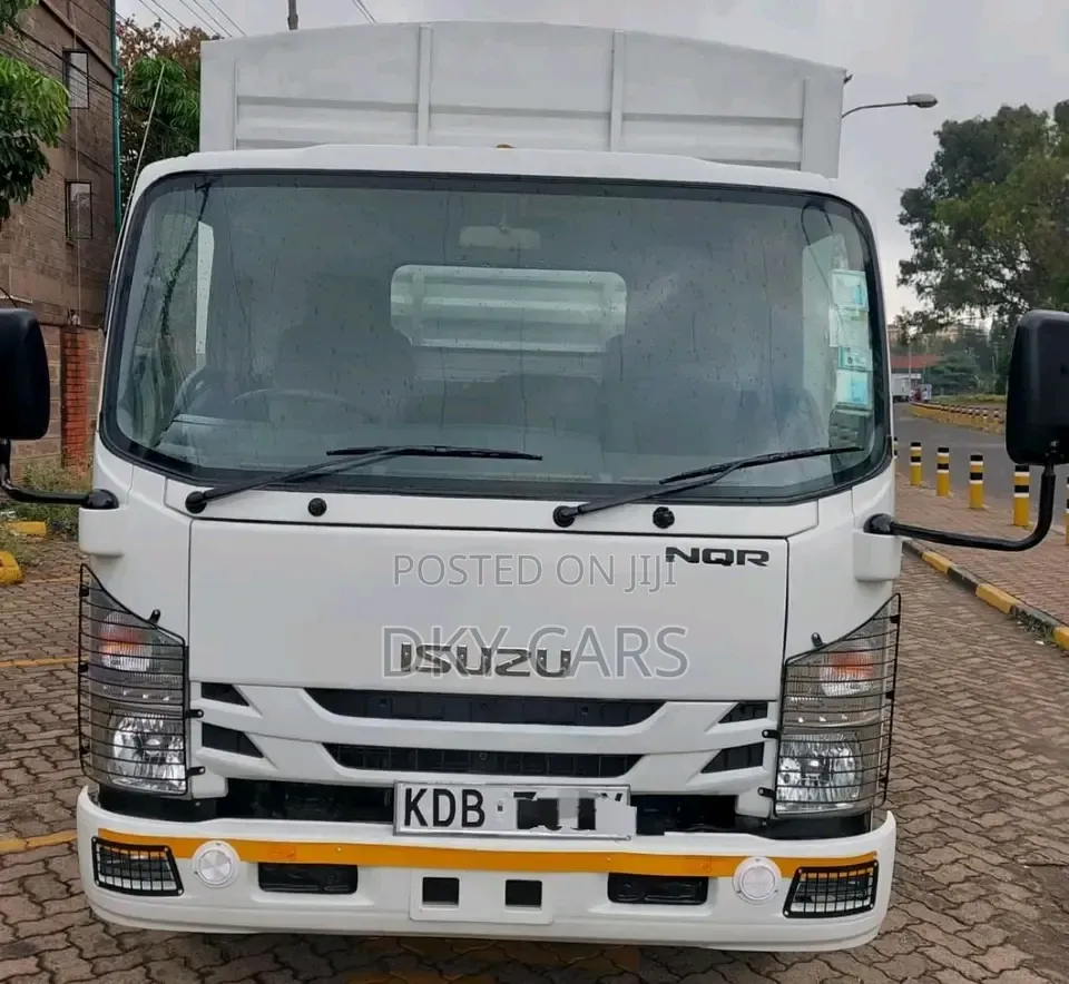 Isuzu NQR 2021