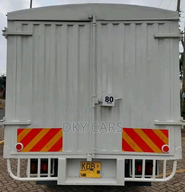 Isuzu NQR 2021 - thumbnail 4