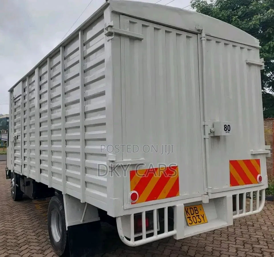 Isuzu NQR 2021