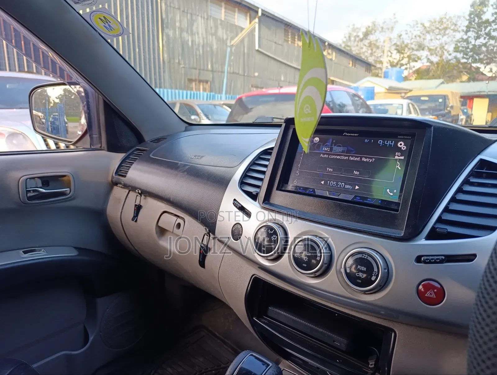 Mitsubishi L200 Club Cab 2.5 136hp 4WD 2012 Red
