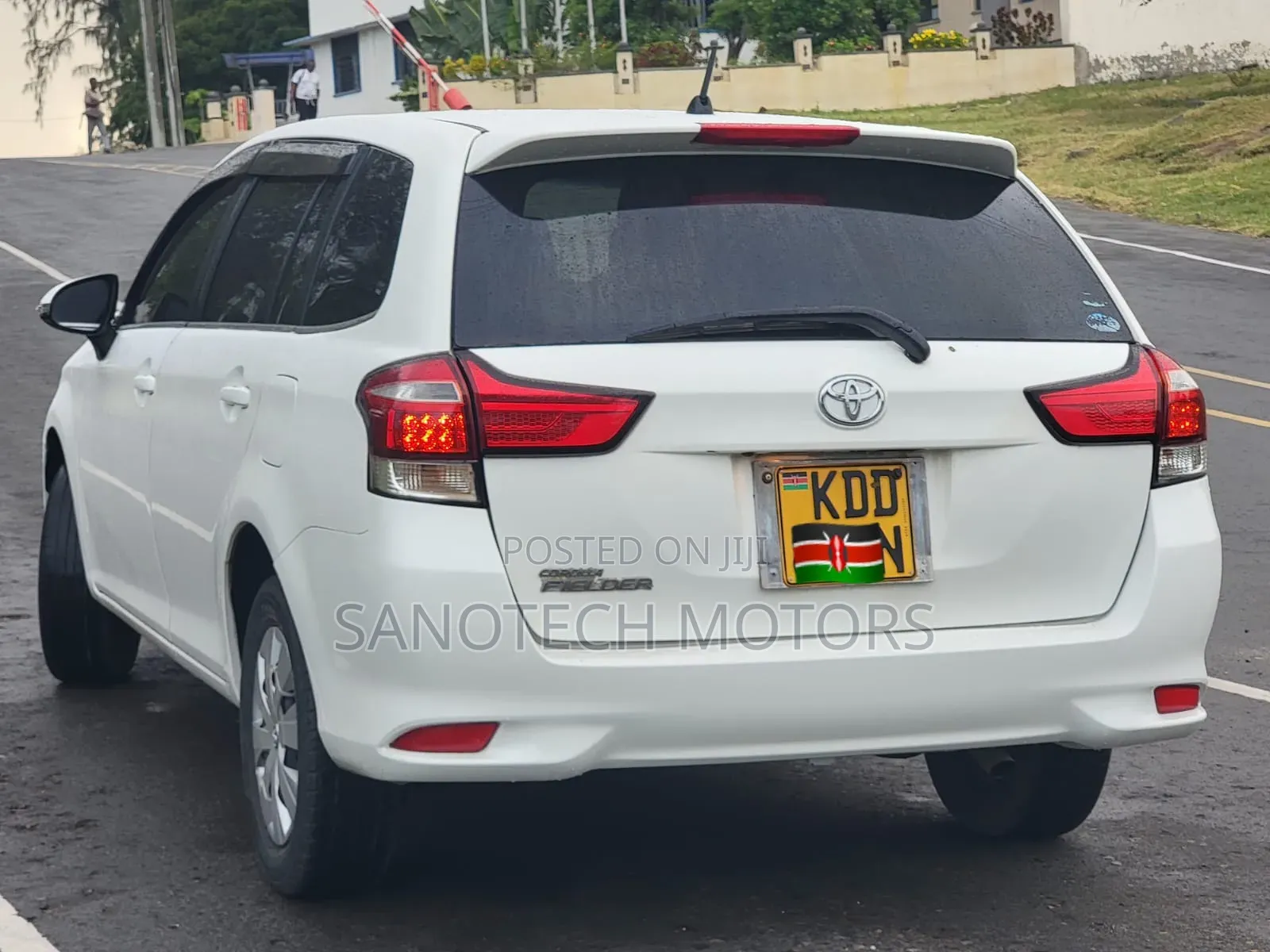Toyota Corolla Fielder 2015 White