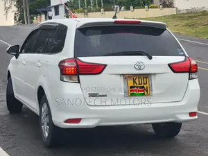 Toyota Corolla Fielder 2015 White