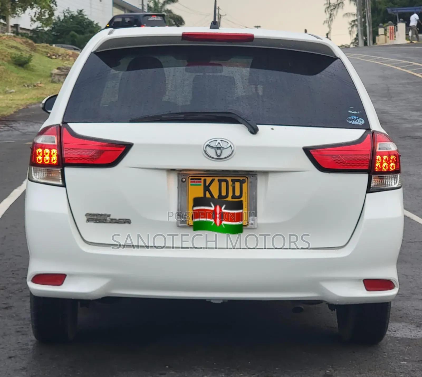 Toyota Corolla Fielder 2015 White