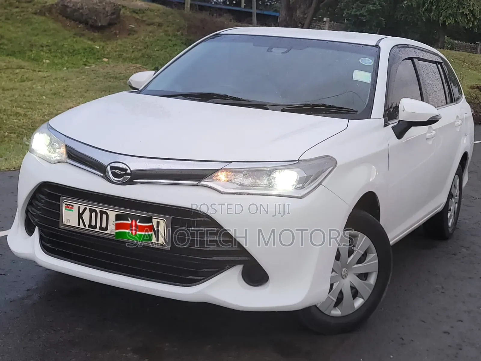 Toyota Corolla Fielder 2015 White