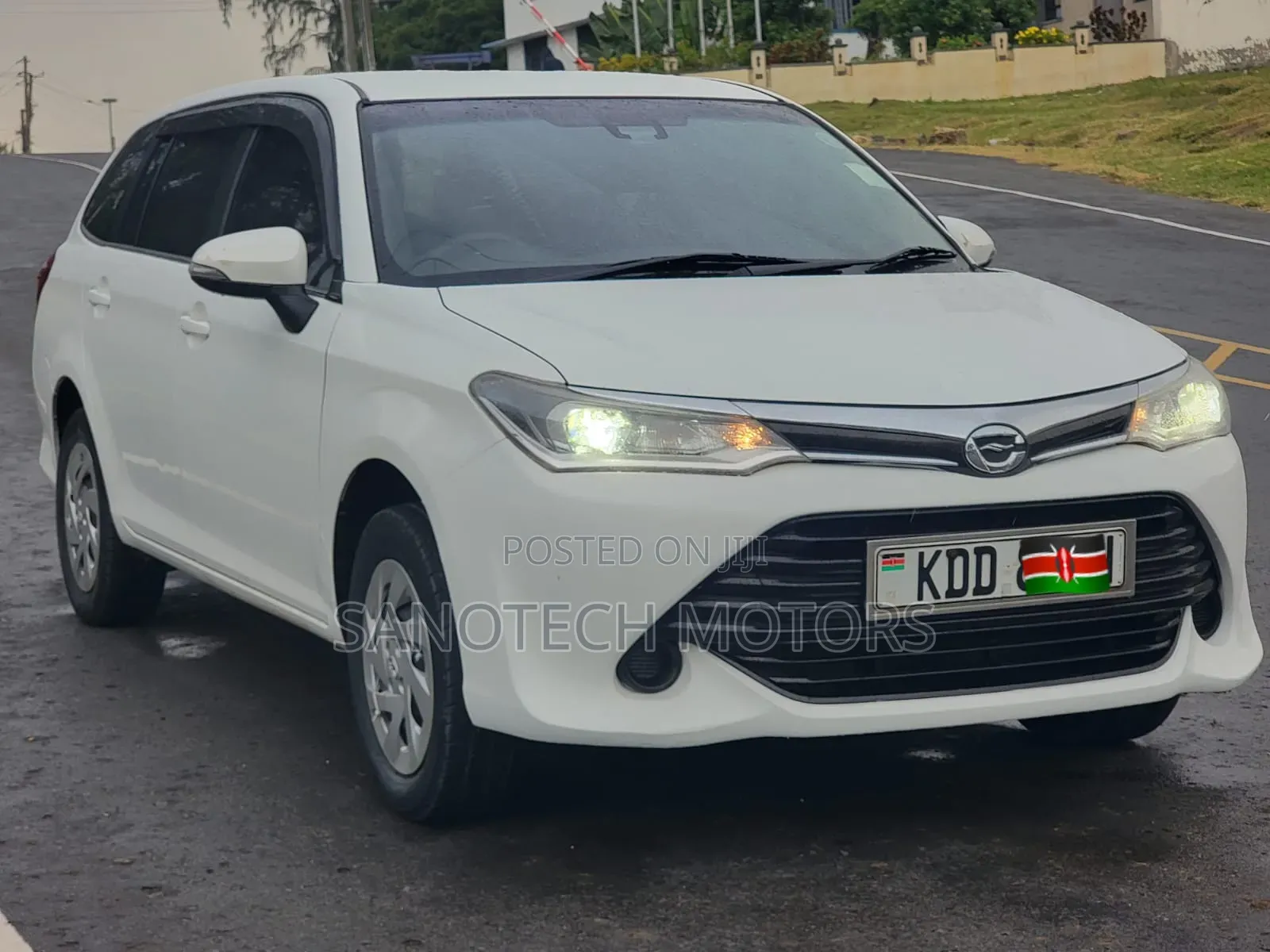 Toyota Corolla Fielder 2015 White
