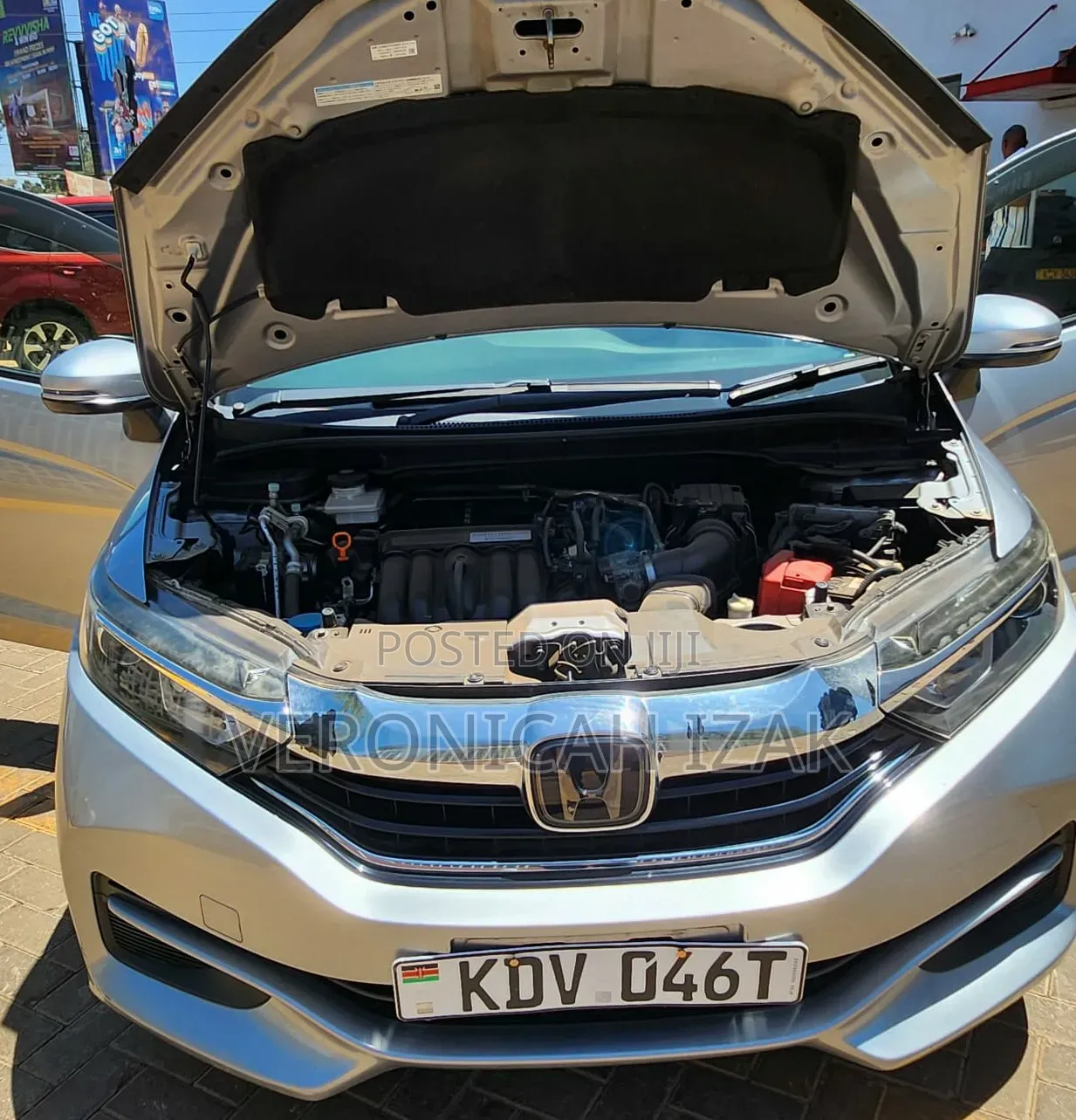 Honda Fit Shuttle 2018 Silver