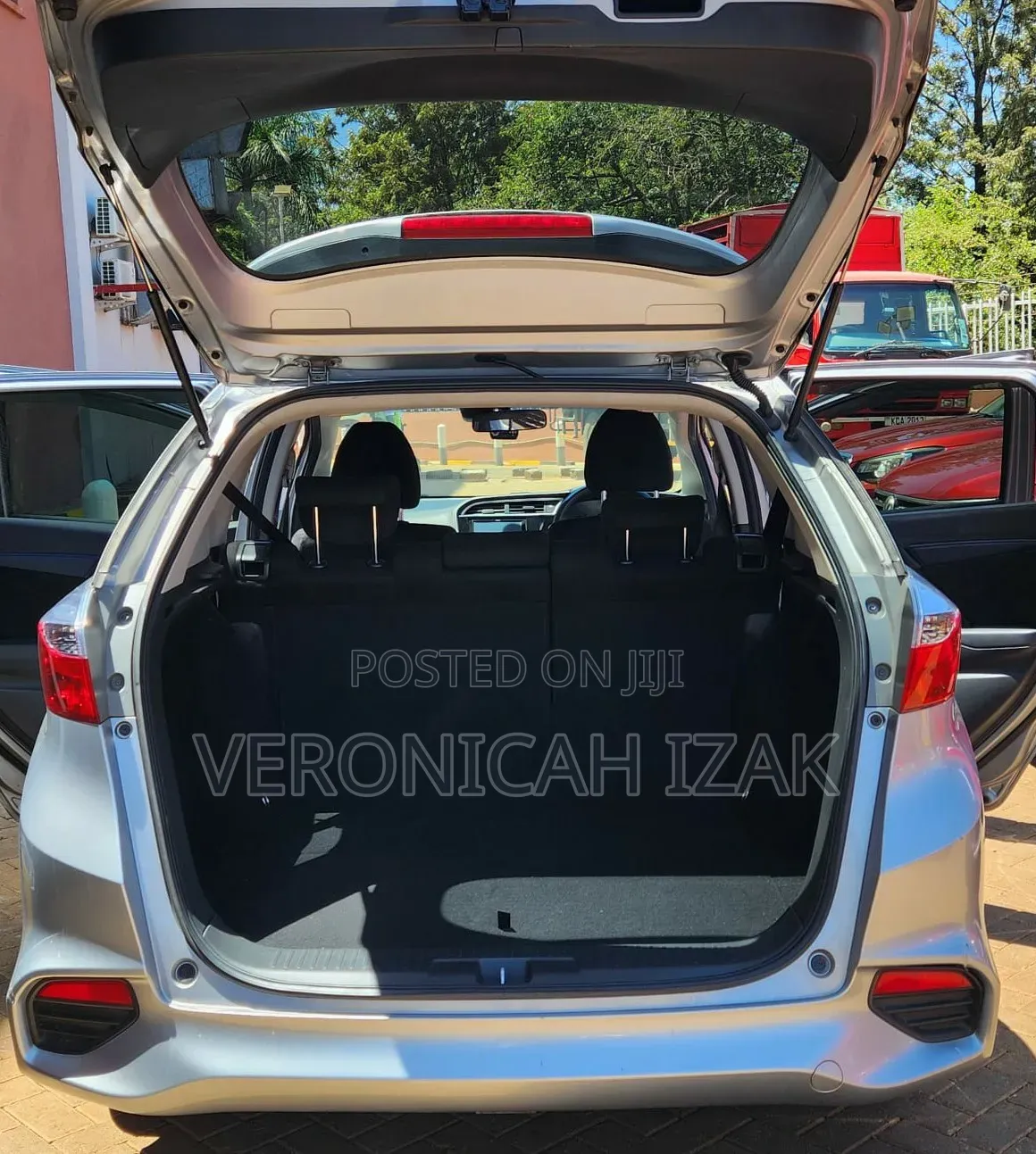 Honda Fit Shuttle 2018 Silver