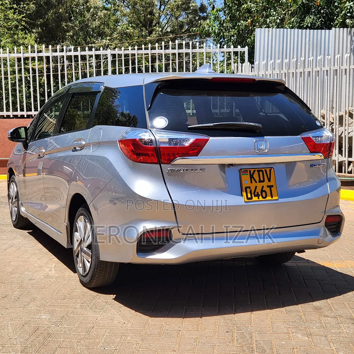 Honda Fit Shuttle 2018 Silver