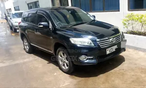 Toyota Vanguard 2012 Black