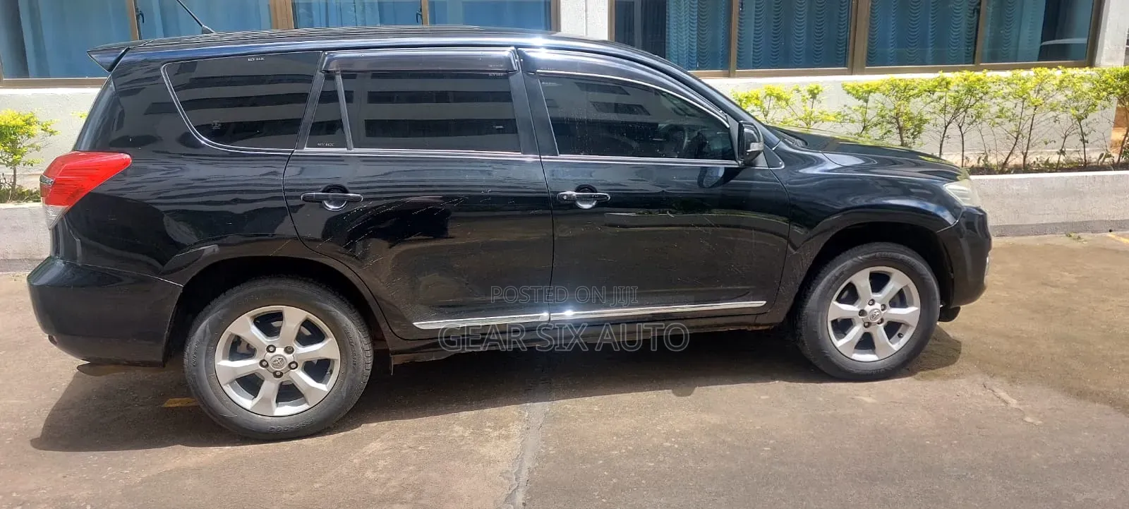 Toyota Vanguard 2012 Black