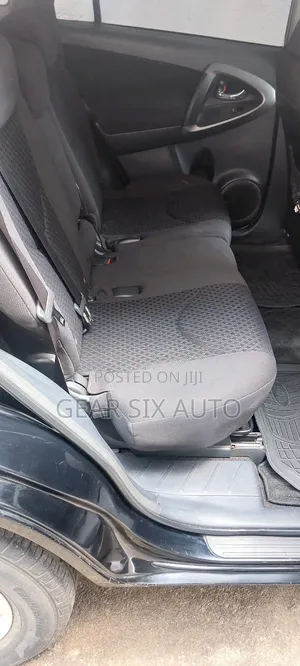 Toyota Vanguard 2012 Black