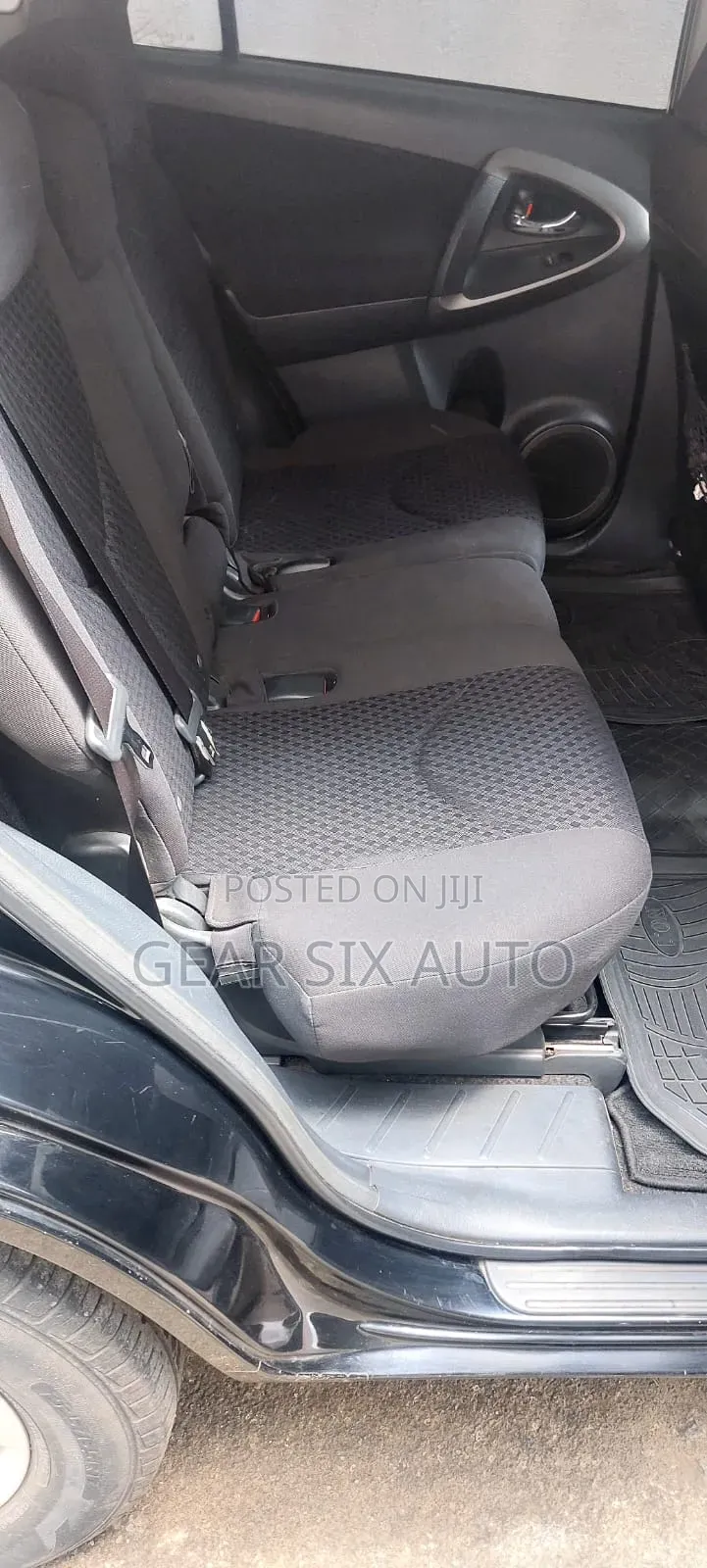 Toyota Vanguard 2012 Black