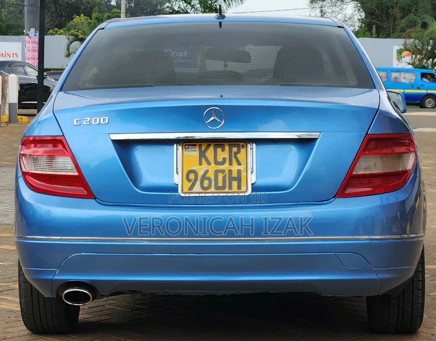 Mercedes-Benz C200 2010 Blue
