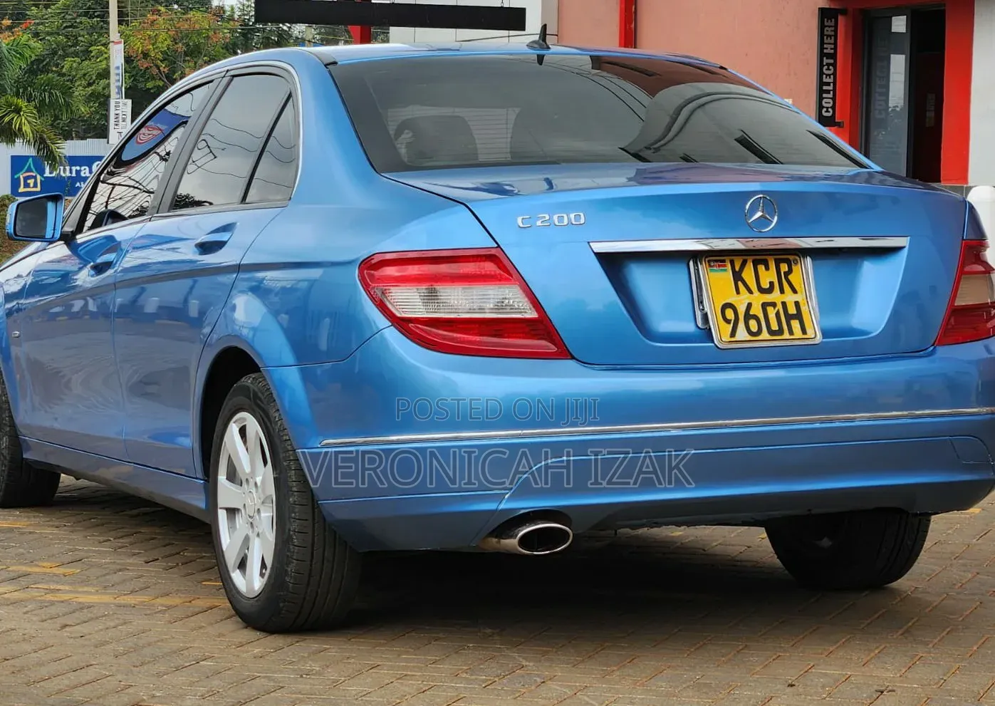 Mercedes-Benz C200 2010 Blue