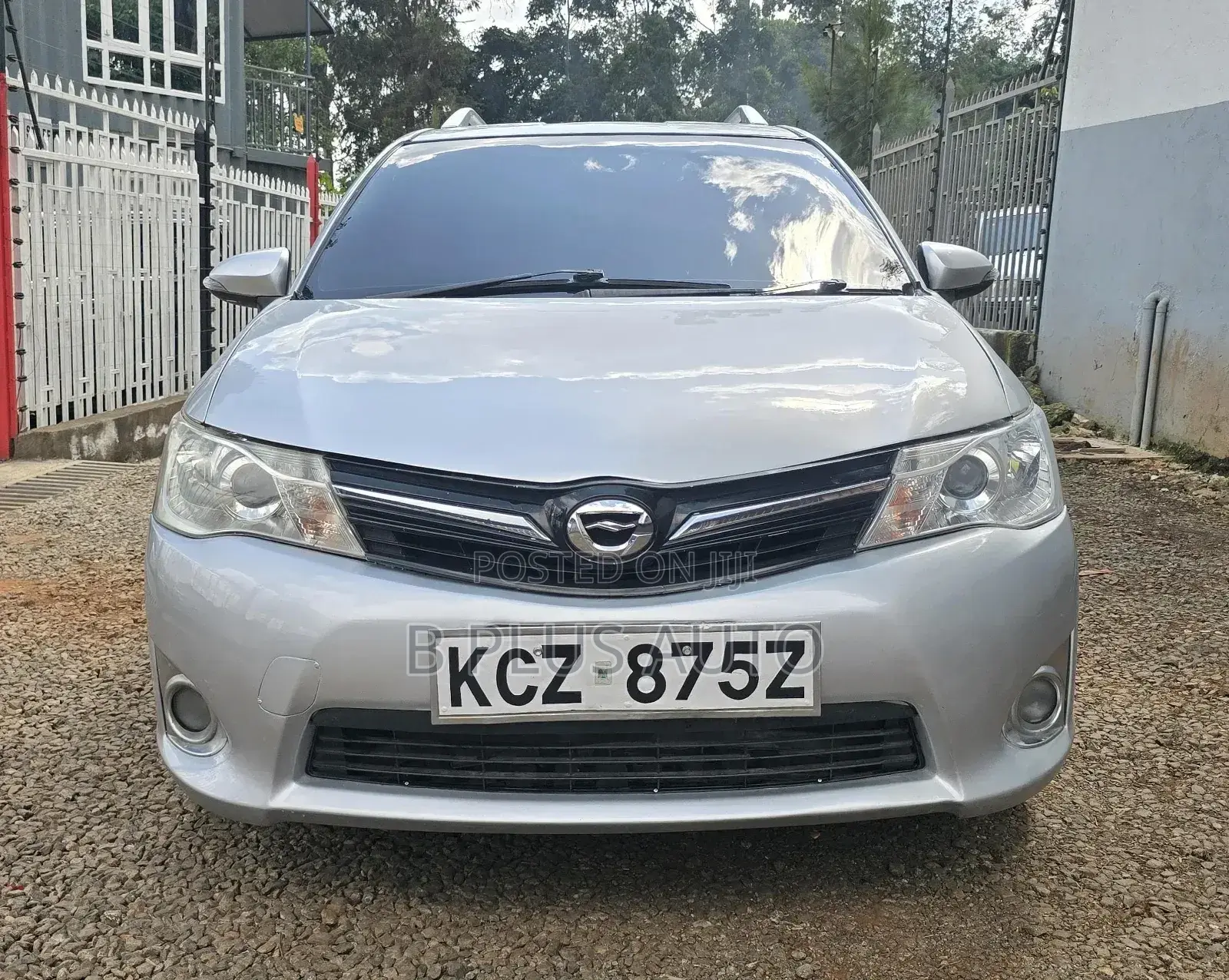 Toyota Corolla Fielder 2013 Silver