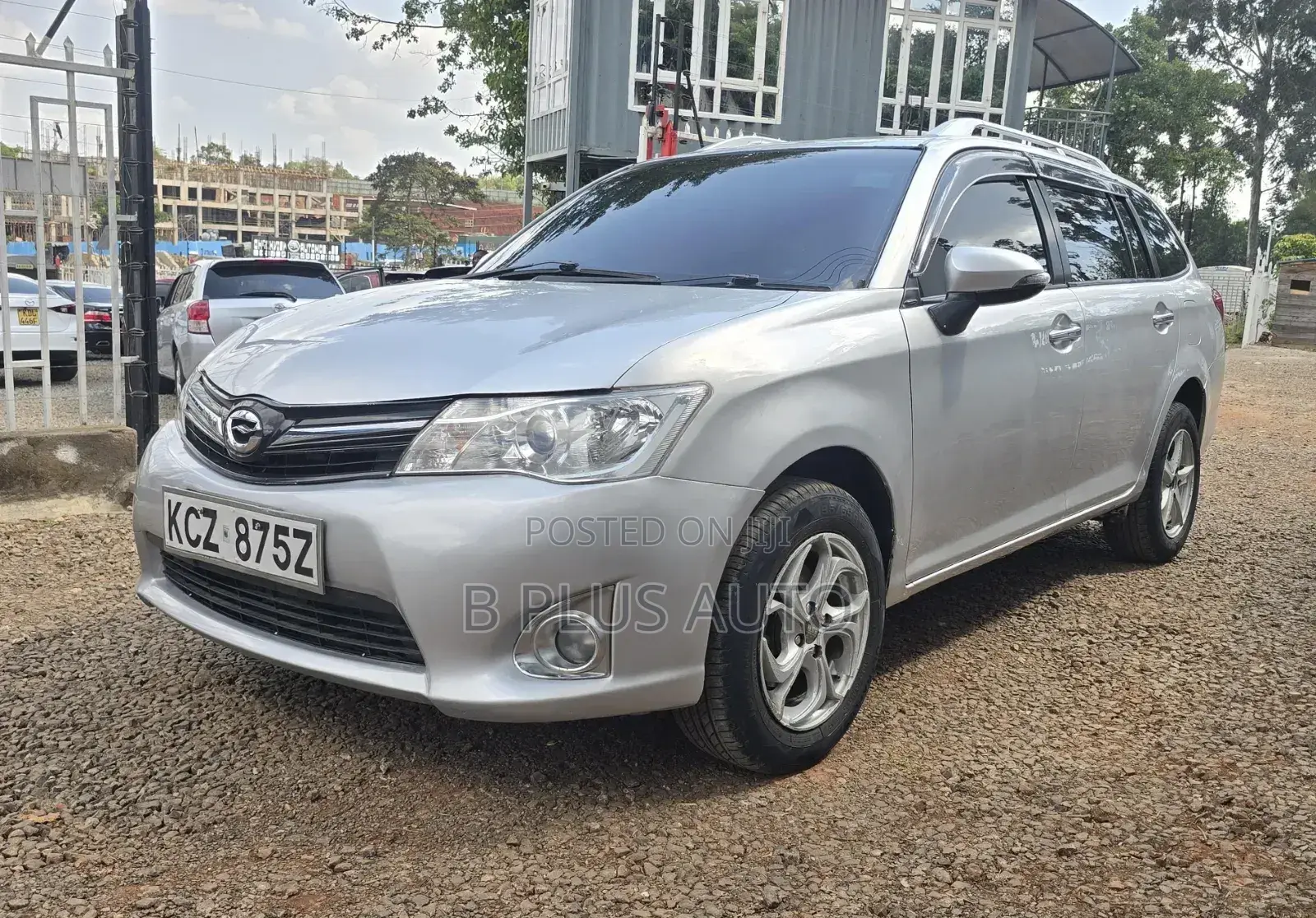 Toyota Corolla Fielder 2013 Silver