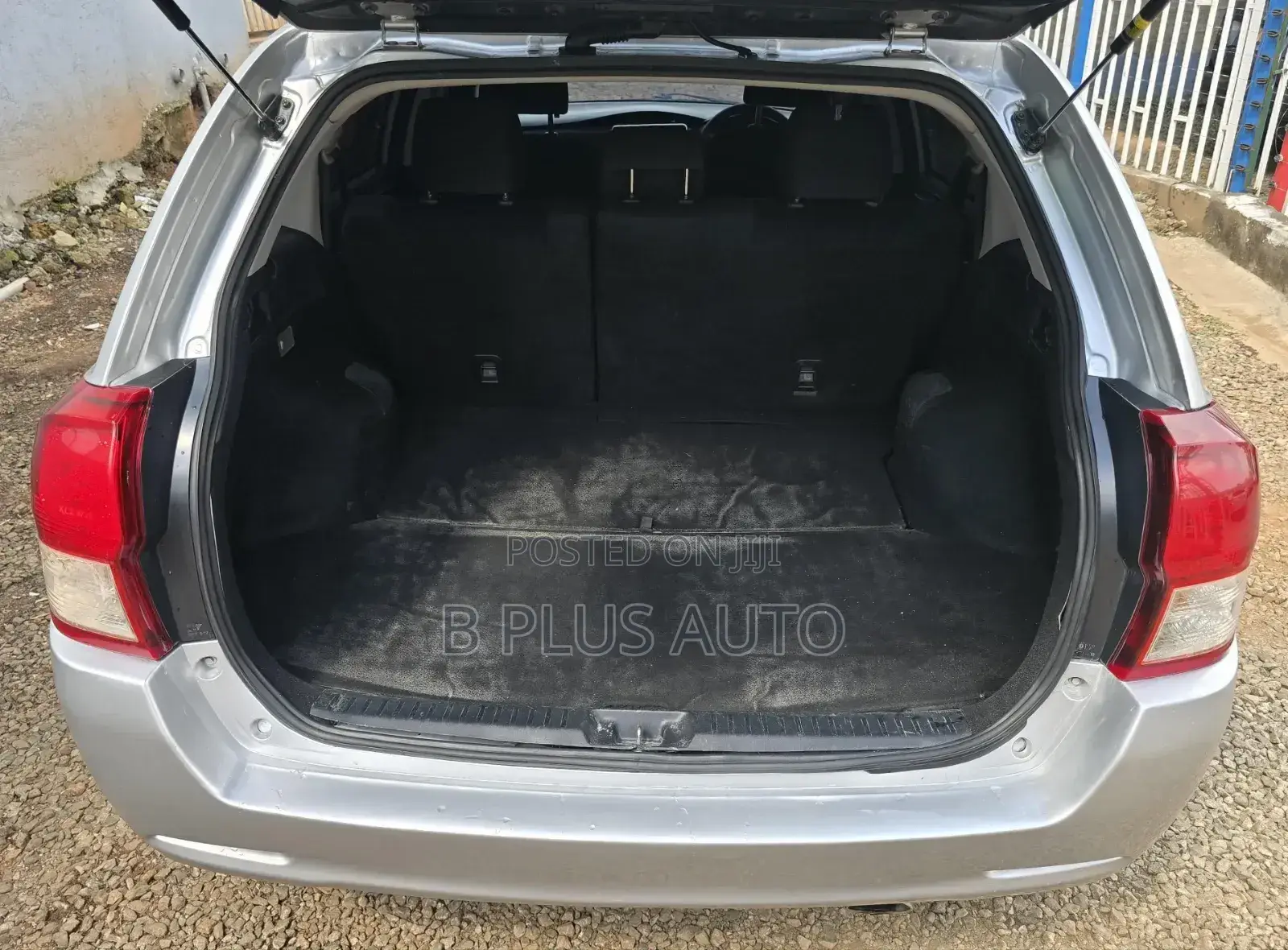 Toyota Corolla Fielder 2013 Silver