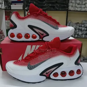 Nike Dn Sneakers
