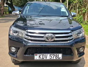 Toyota Hilux Revo Double Cab Deisel 2.4 AWD 2016 Black