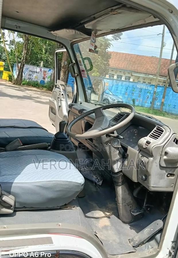 Isuzu NQR Local 2000 White - thumbnail 6