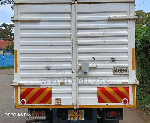 Isuzu NQR Local 2000 White - thumbnail 10