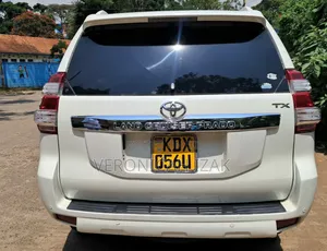 Toyota Land Cruiser Prado 2011 White