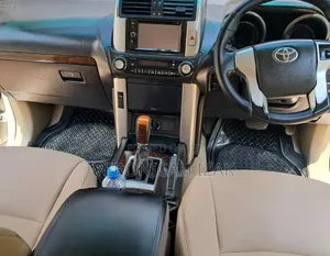 Toyota Land Cruiser Prado 2011 White