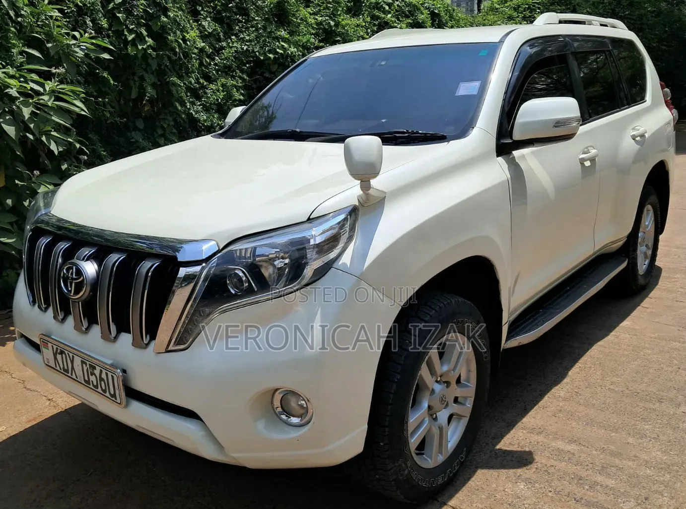 Toyota Land Cruiser Prado 2011 White