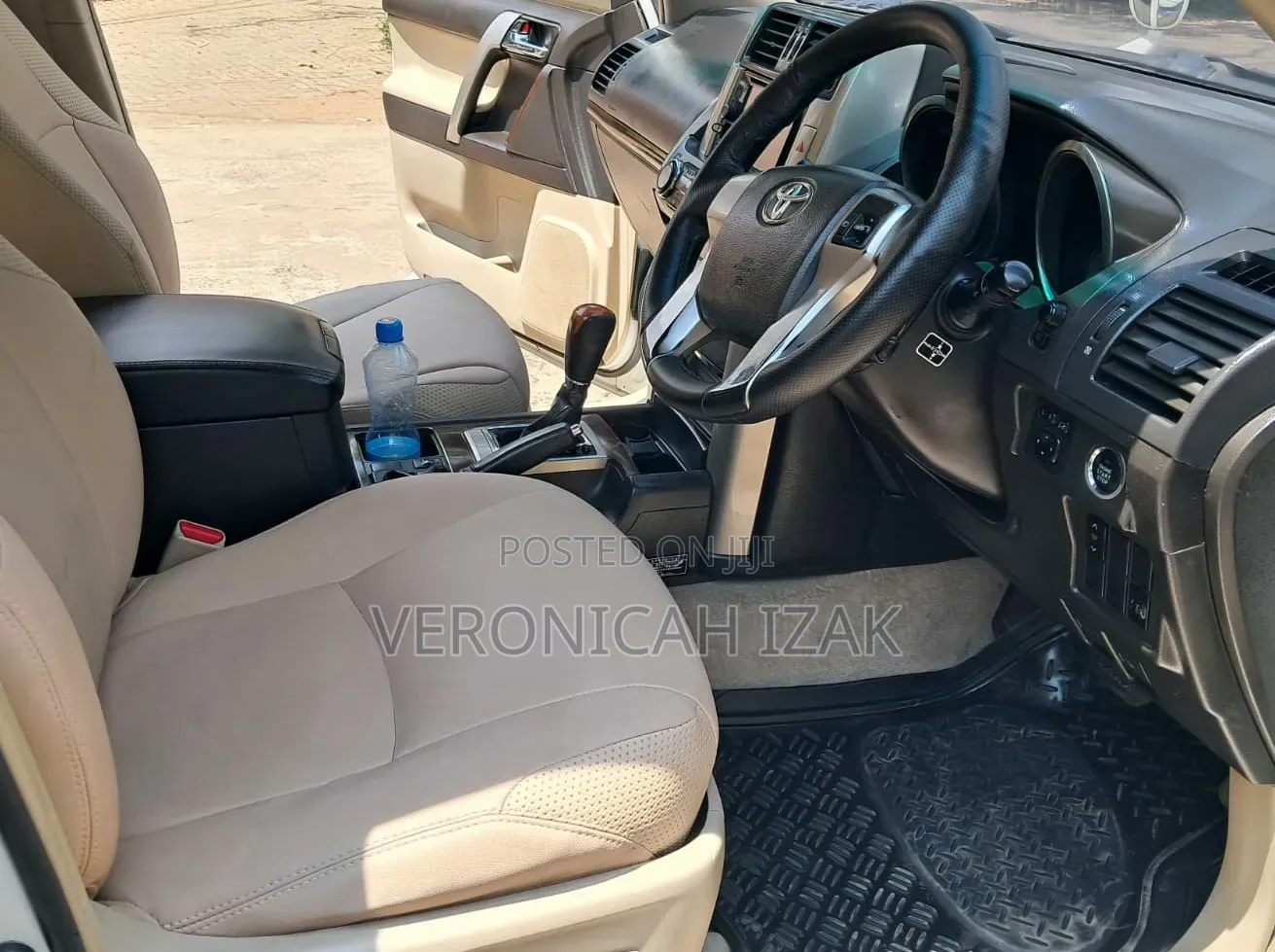 Toyota Land Cruiser Prado 2011 White