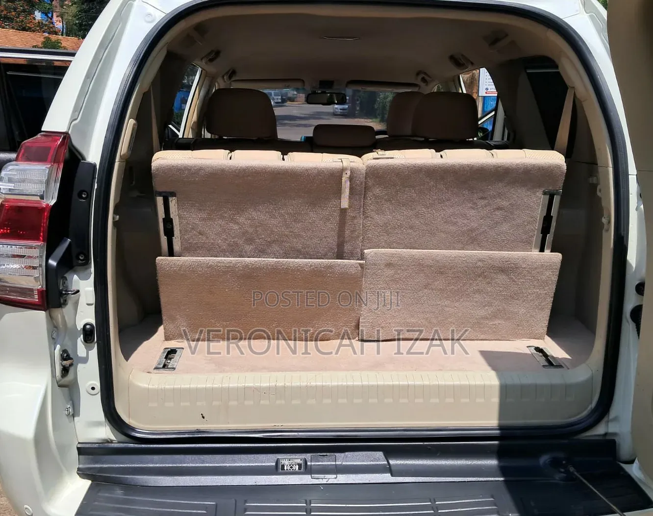 Toyota Land Cruiser Prado 2011 White