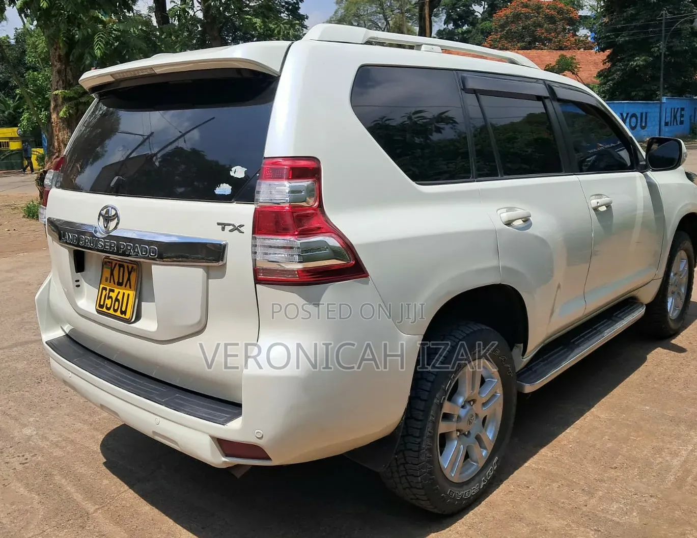 Toyota Land Cruiser Prado 2011 White