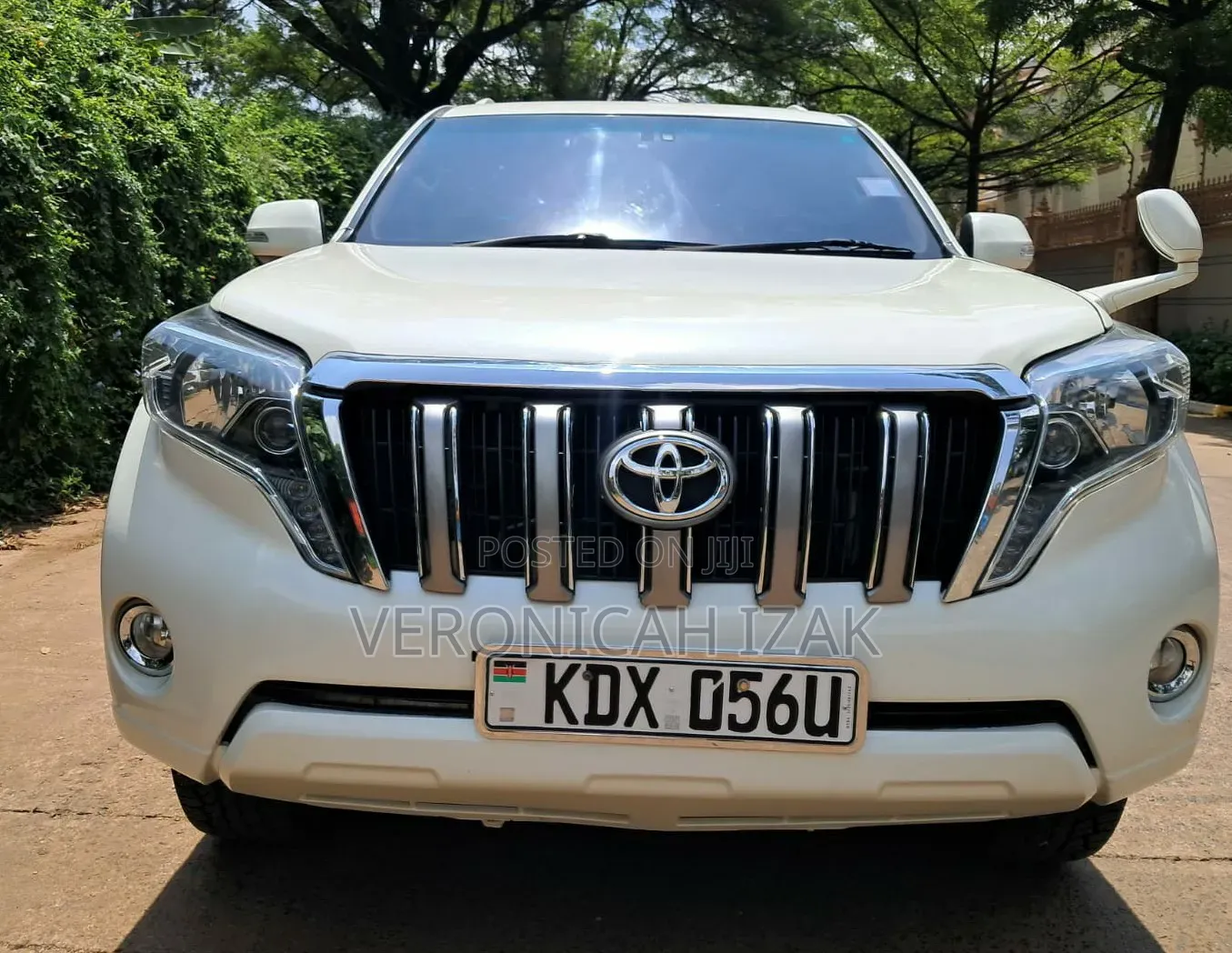 Toyota Land Cruiser Prado 2011 White