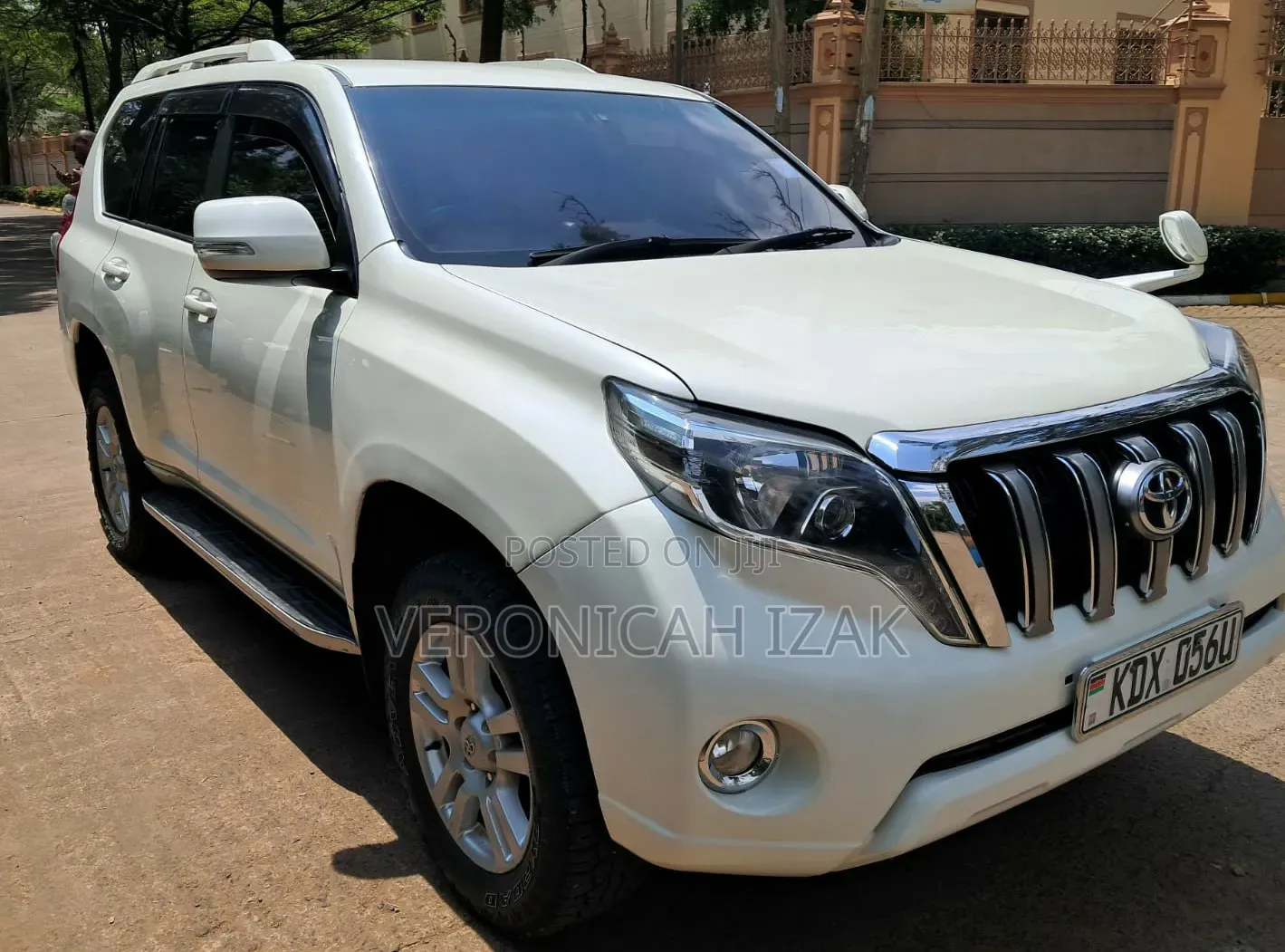 Toyota Land Cruiser Prado 2011 White