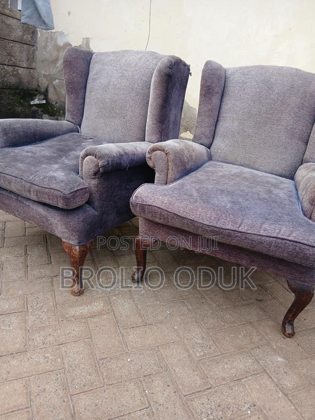 2 Hand Couch - thumbnail 2