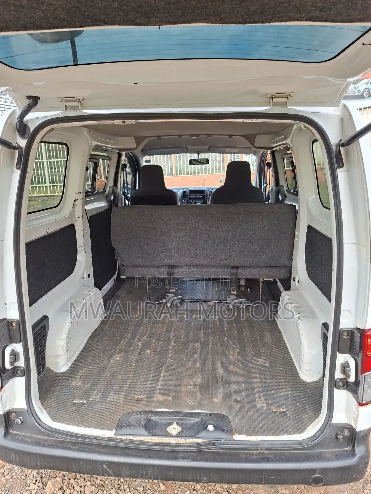 Nissan NV200 2015 White