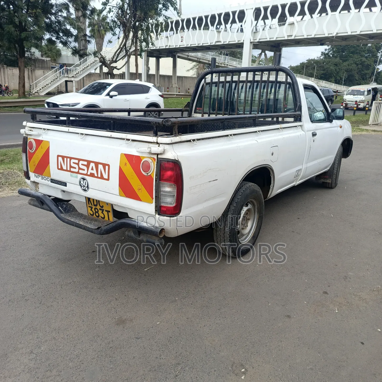 Nissan Hardbody 2002 White