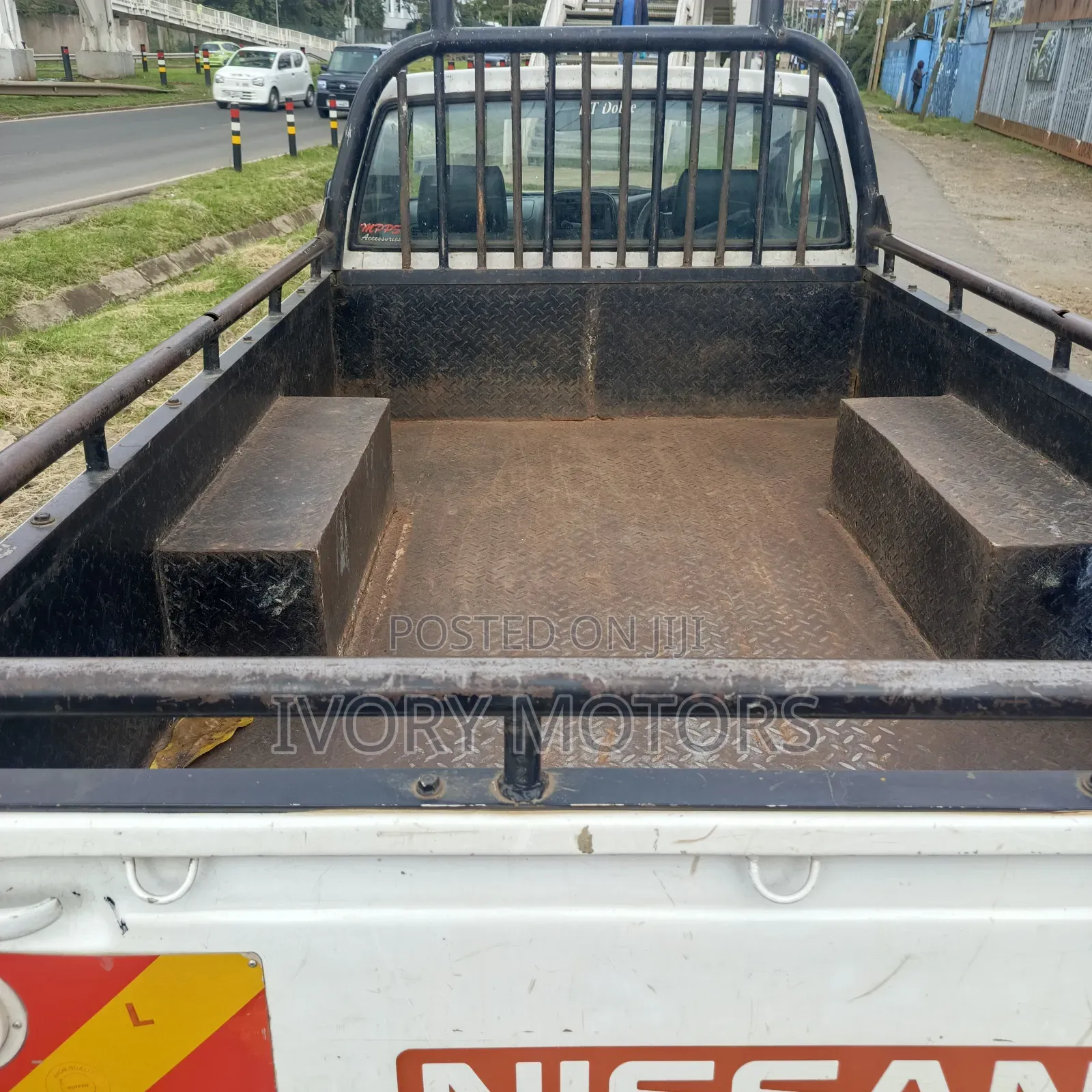 Nissan Hardbody 2002 White